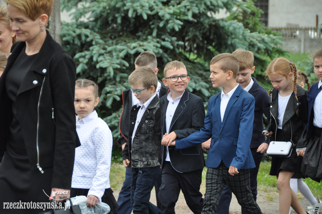 Szkole Podstawowej w Roszkach nadano imię