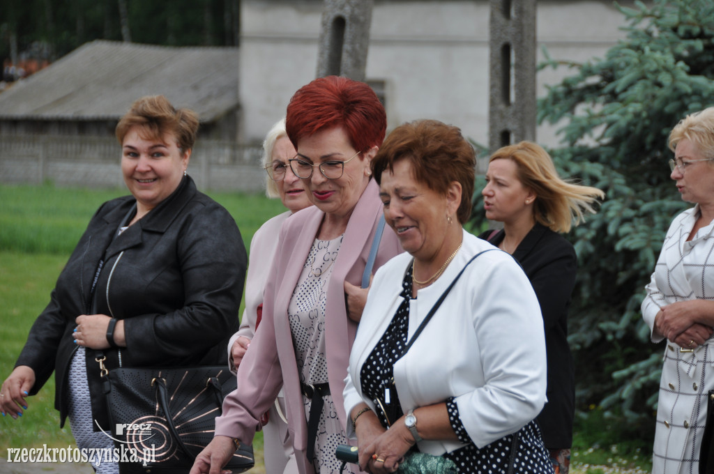 Szkole Podstawowej w Roszkach nadano imię