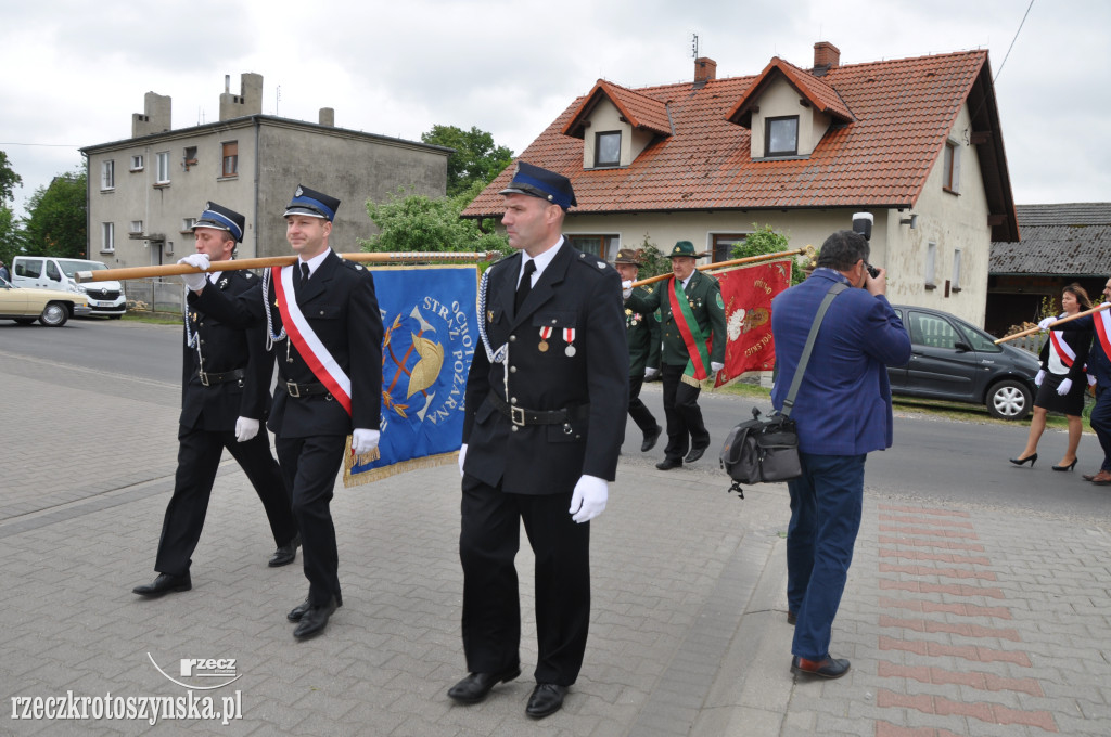 Szkole Podstawowej w Roszkach nadano imię