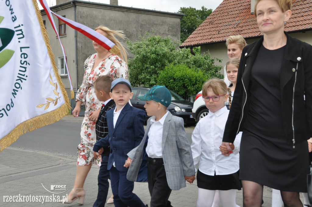 Szkole Podstawowej w Roszkach nadano imię