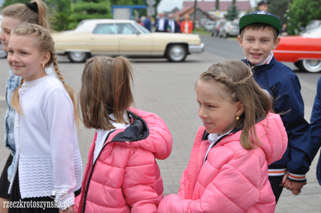 Szkole Podstawowej w Roszkach nadano imię