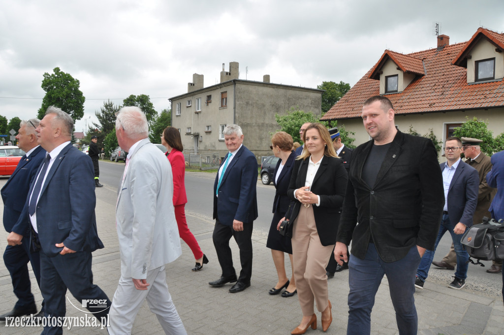 Szkole Podstawowej w Roszkach nadano imię