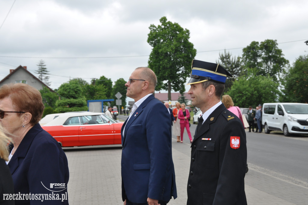 Szkole Podstawowej w Roszkach nadano imię