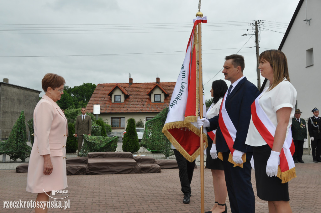 Szkole Podstawowej w Roszkach nadano imię