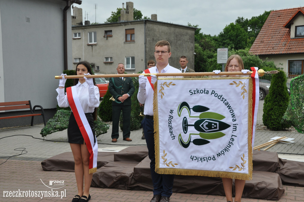 Szkole Podstawowej w Roszkach nadano imię