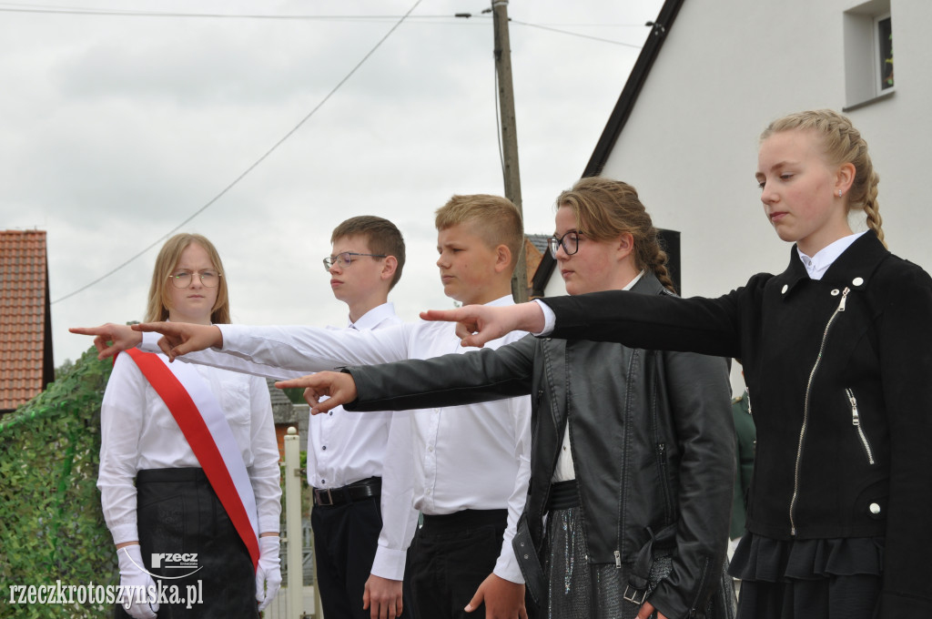 Szkole Podstawowej w Roszkach nadano imię