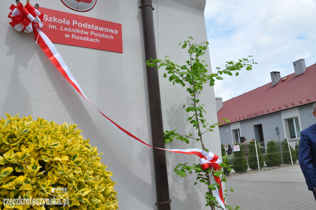 Szkole Podstawowej w Roszkach nadano imię