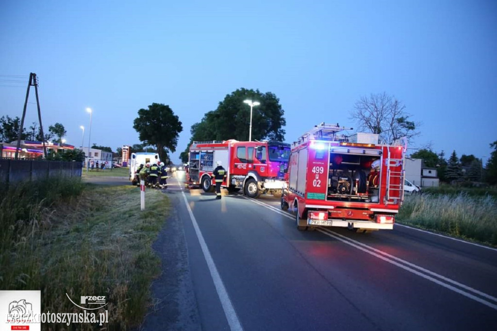 Wypadek na drodze krajowej. Trzy osoby w szpitalu