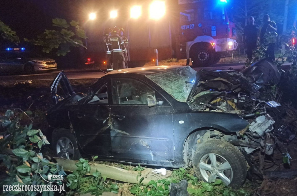 Nocny wypadek na trasie Krotoszyn - Sulmierzyce. Cudem przeżyli