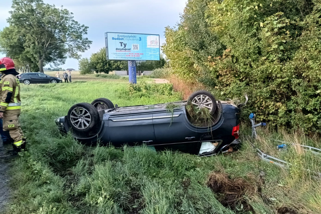 Mężczyzna zasnął za kierownicą auta