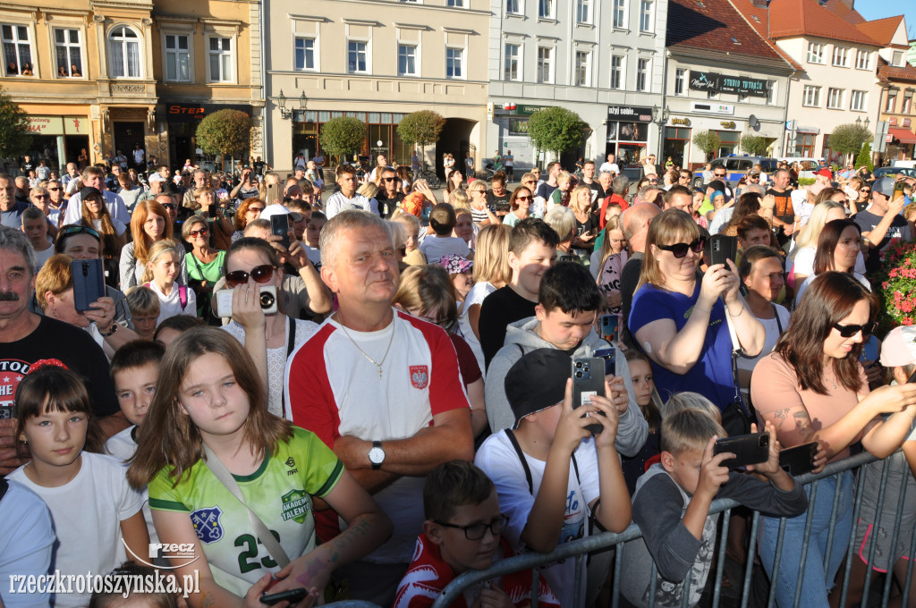 Świętowanie z Łukaszem Kaczmarkiem na Rynku