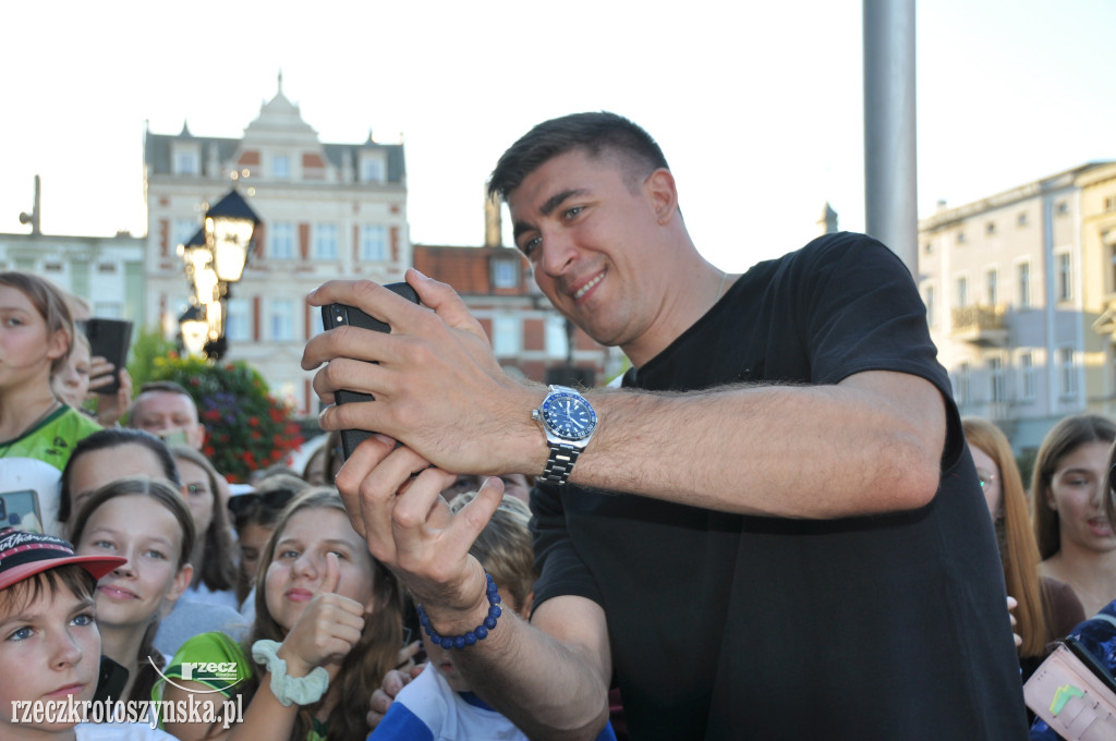 Świętowanie z Łukaszem Kaczmarkiem na Rynku