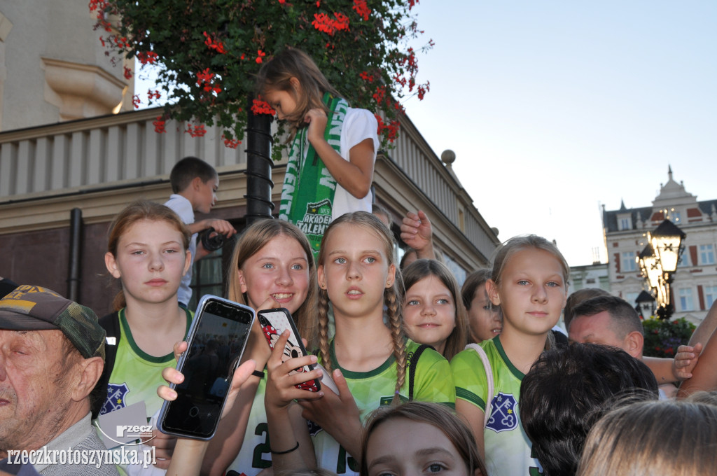 Świętowanie z Łukaszem Kaczmarkiem na Rynku