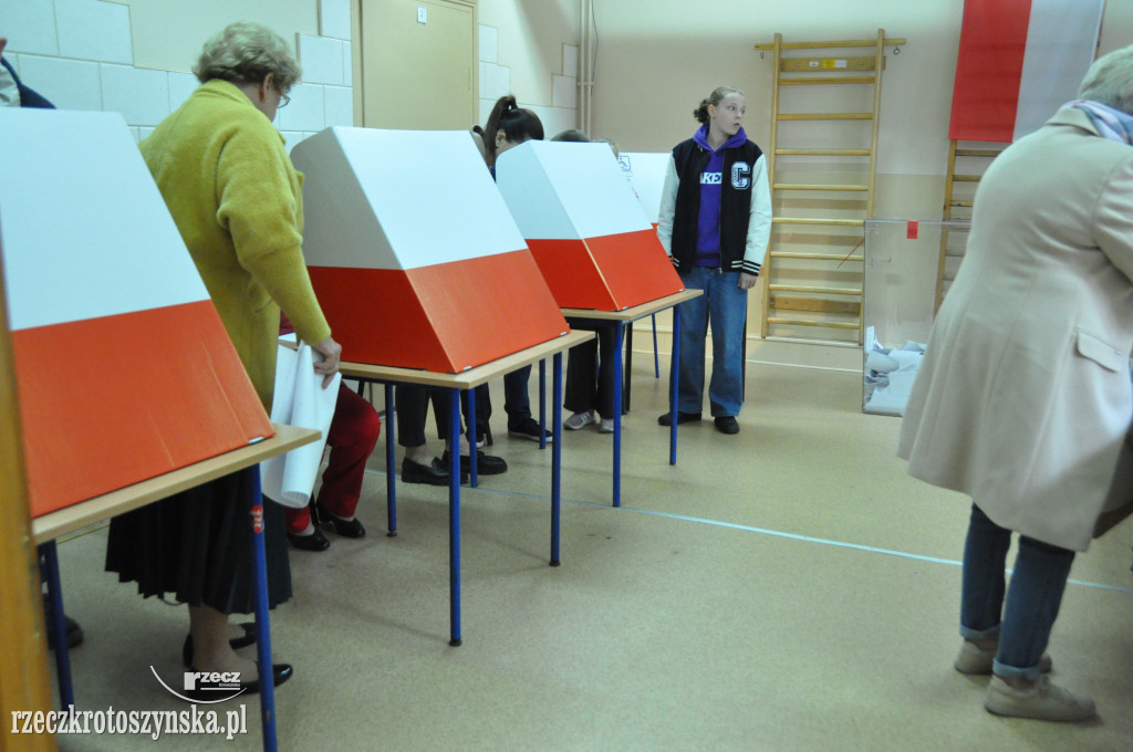 Wybory 2023. Jaka frekwencja o godz. 12.00?