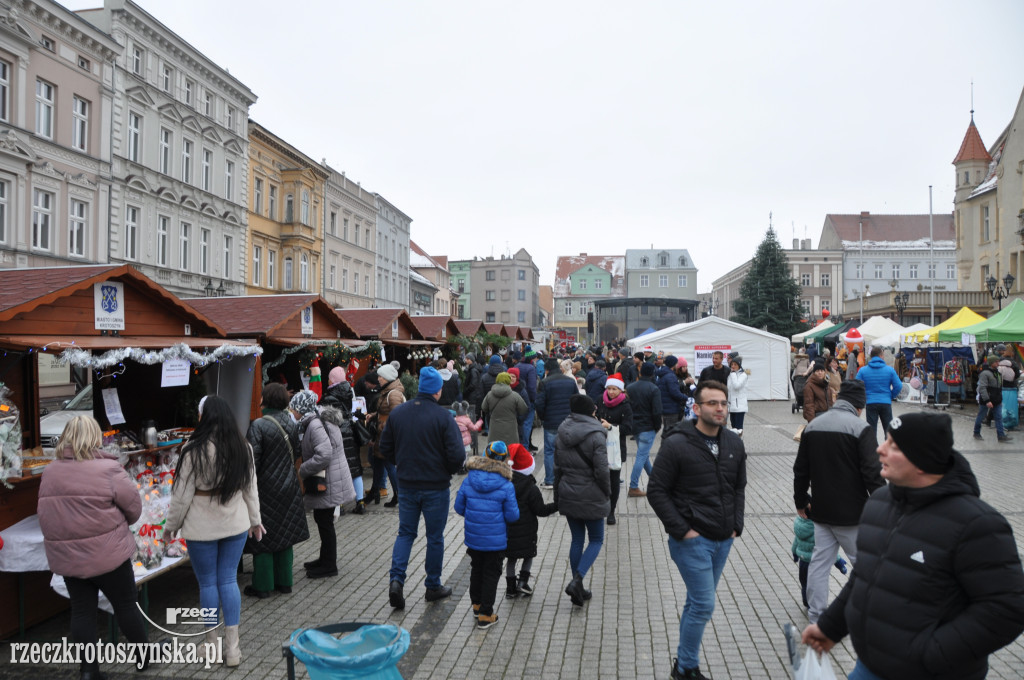 Świąteczny klimat na Rynku krotoszyńskim