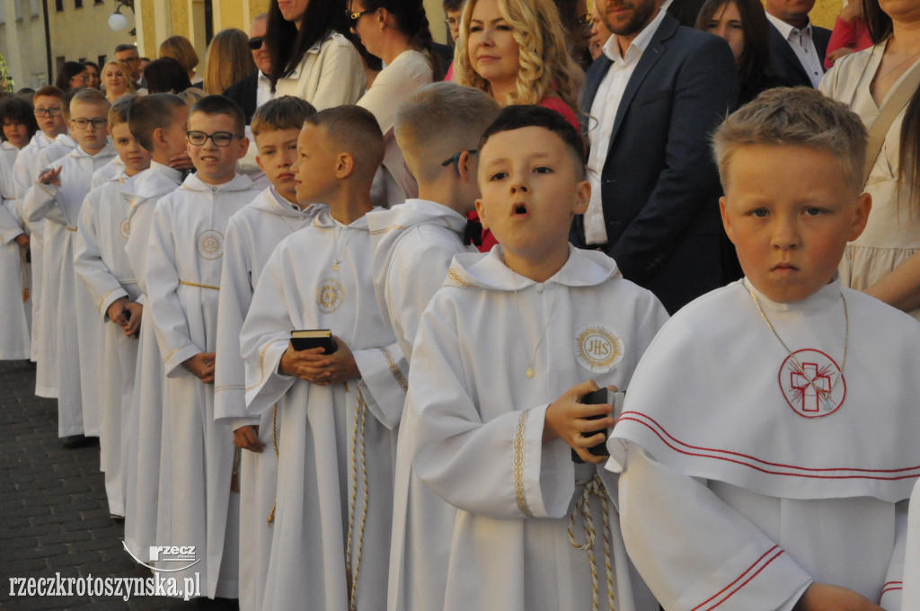 Pierwsza Komunia św. w parafii pw. św. Piotra i Pawła