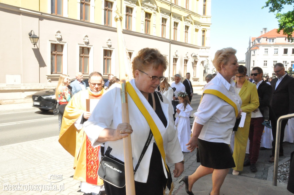 Pierwsza Komunia św. w parafii pw. św. Piotra i Pawła