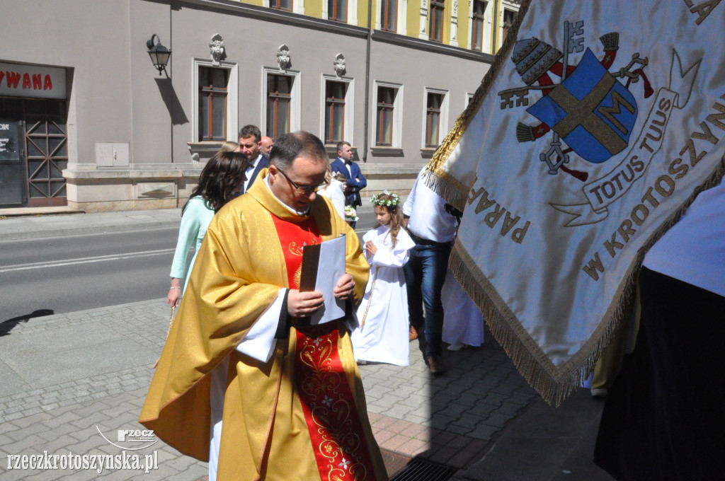 Pierwsza Komunia św. w parafii pw. św. Piotra i Pawła