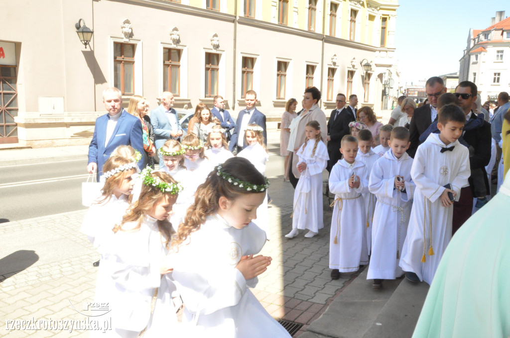 Pierwsza Komunia św. w parafii pw. św. Piotra i Pawła