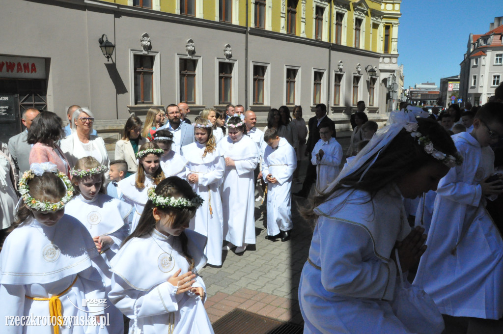 Pierwsza Komunia św. w parafii pw. św. Piotra i Pawła