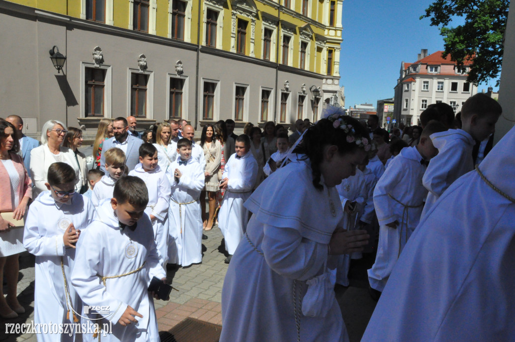 Pierwsza Komunia św. w parafii pw. św. Piotra i Pawła