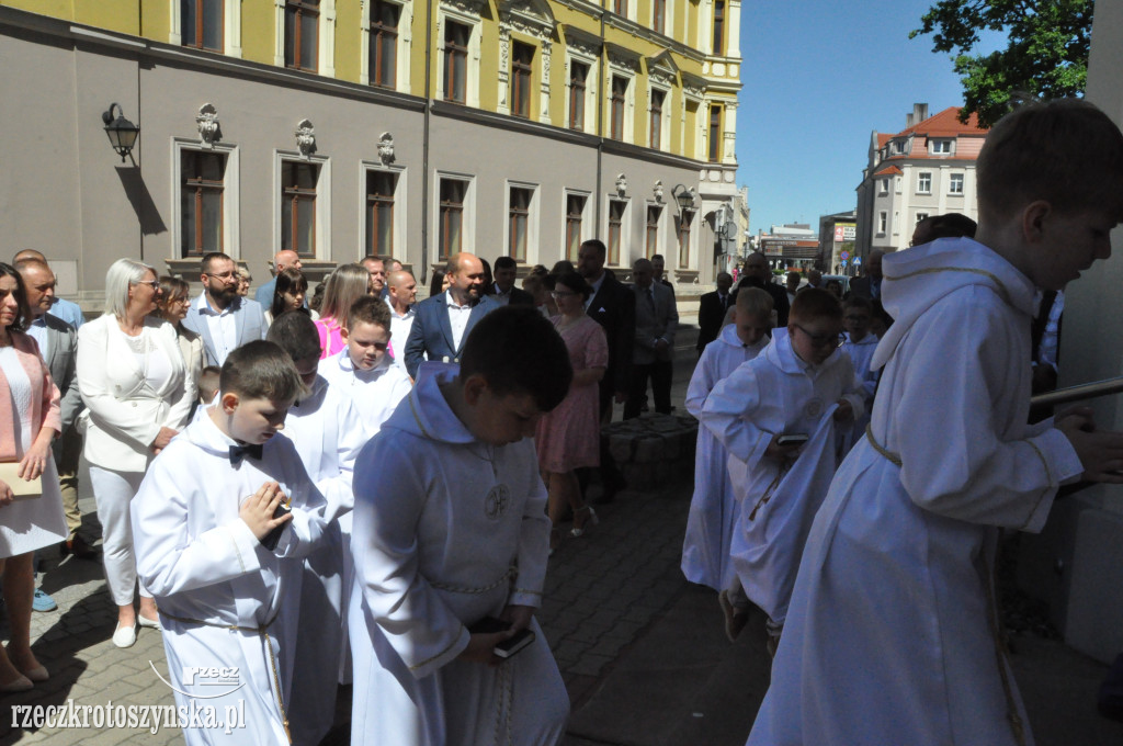 Pierwsza Komunia św. w parafii pw. św. Piotra i Pawła