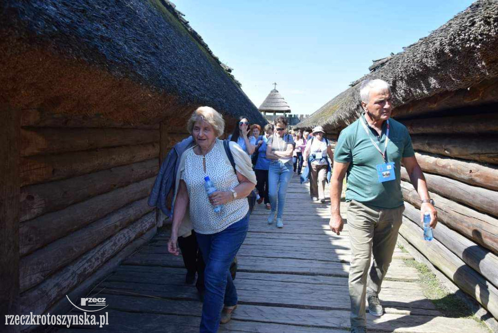 Wycieczka krotoszynian do Biskupina i Gniezna