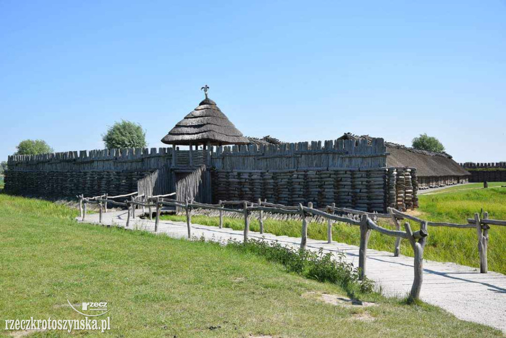 Wycieczka krotoszynian do Biskupina i Gniezna