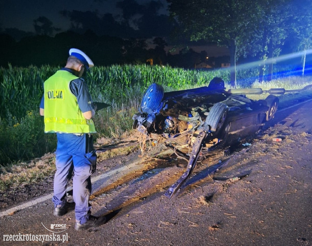 Śmierć na drodze. 20-latek wyprzedzał z dużą prędkością