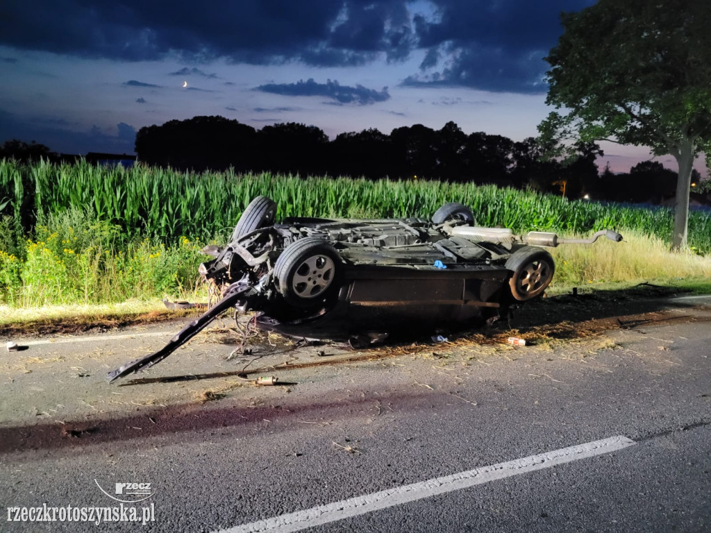 Śmierć na drodze. 20-latek wyprzedzał z dużą prędkością