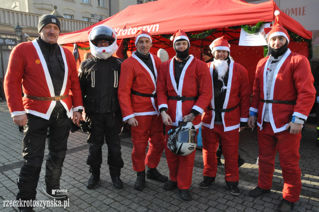 XIV Jarmark Świąteczny przyciągnął rzesze osób