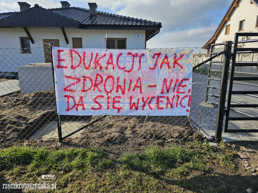 Protest na wsiach. Nie zabierajcie nam szkoły!