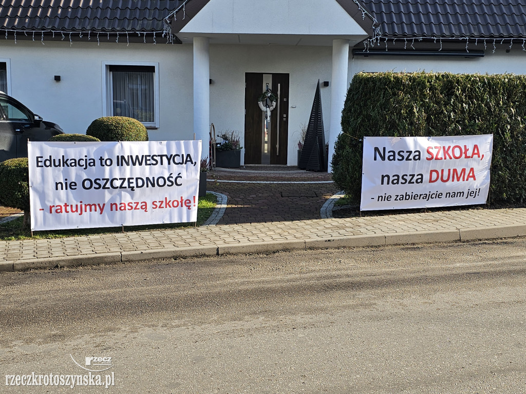 Protest na wsiach. Nie zabierajcie nam szkoły!