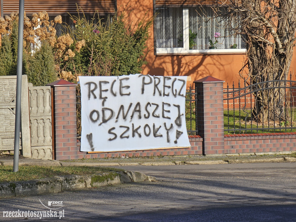 Protest na wsiach. Nie zabierajcie nam szkoły!