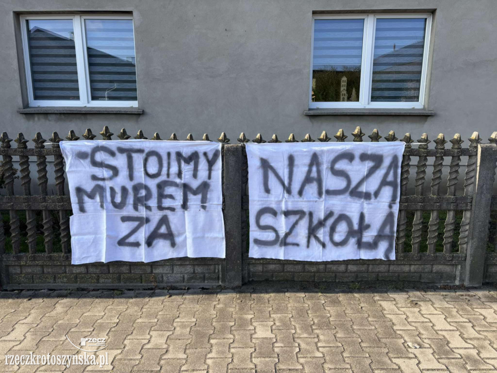 Protest na wsiach. Nie zabierajcie nam szkoły!