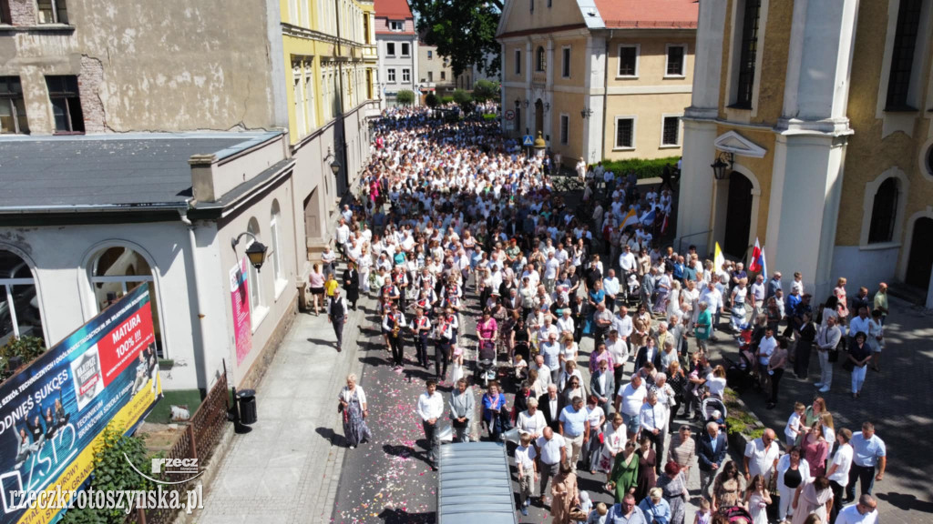 Ulicami Krotoszyna przeszła procesja Bożego Ciała
