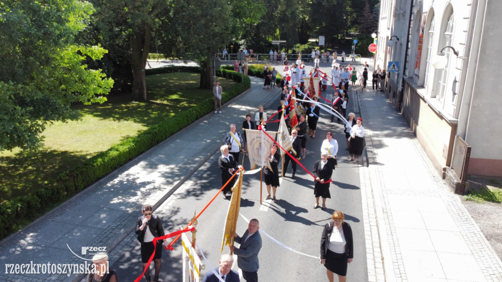 Ulicami Krotoszyna przeszła procesja Bożego Ciała