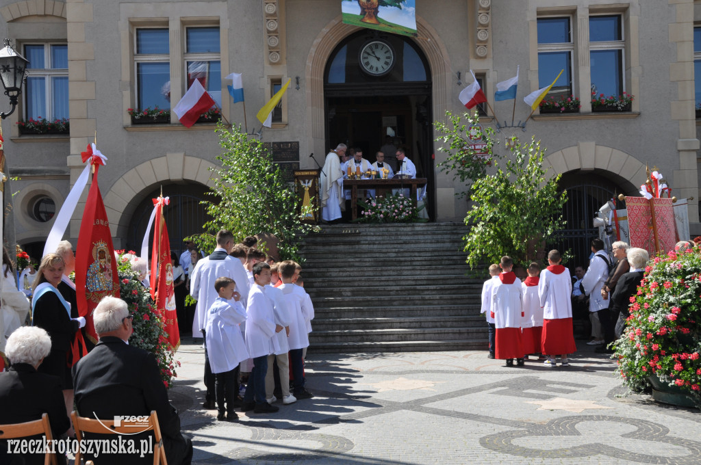 Ulicami Krotoszyna przeszła procesja Bożego Ciała