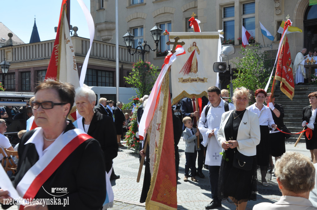 Ulicami Krotoszyna przeszła procesja Bożego Ciała