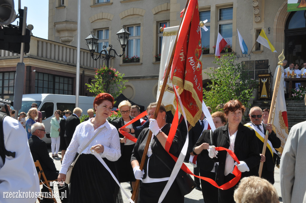 Ulicami Krotoszyna przeszła procesja Bożego Ciała