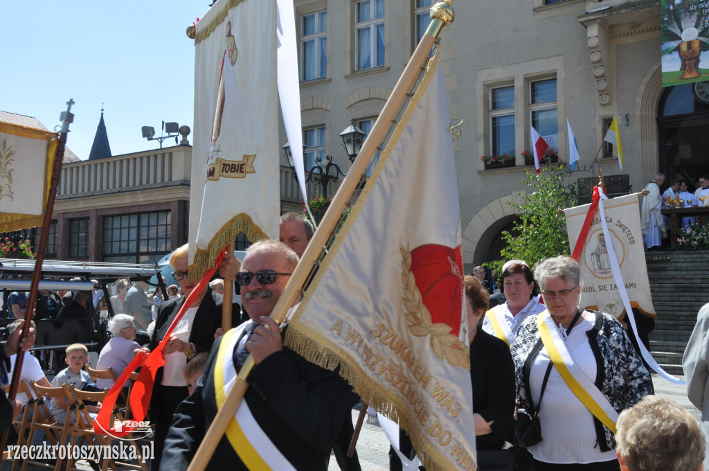 Ulicami Krotoszyna przeszła procesja Bożego Ciała