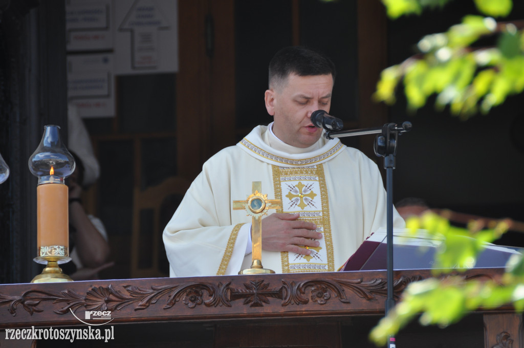 Ulicami Krotoszyna przeszła procesja Bożego Ciała
