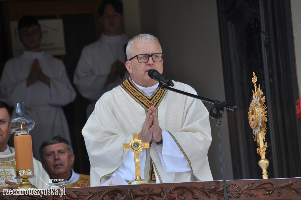 Ulicami Krotoszyna przeszła procesja Bożego Ciała