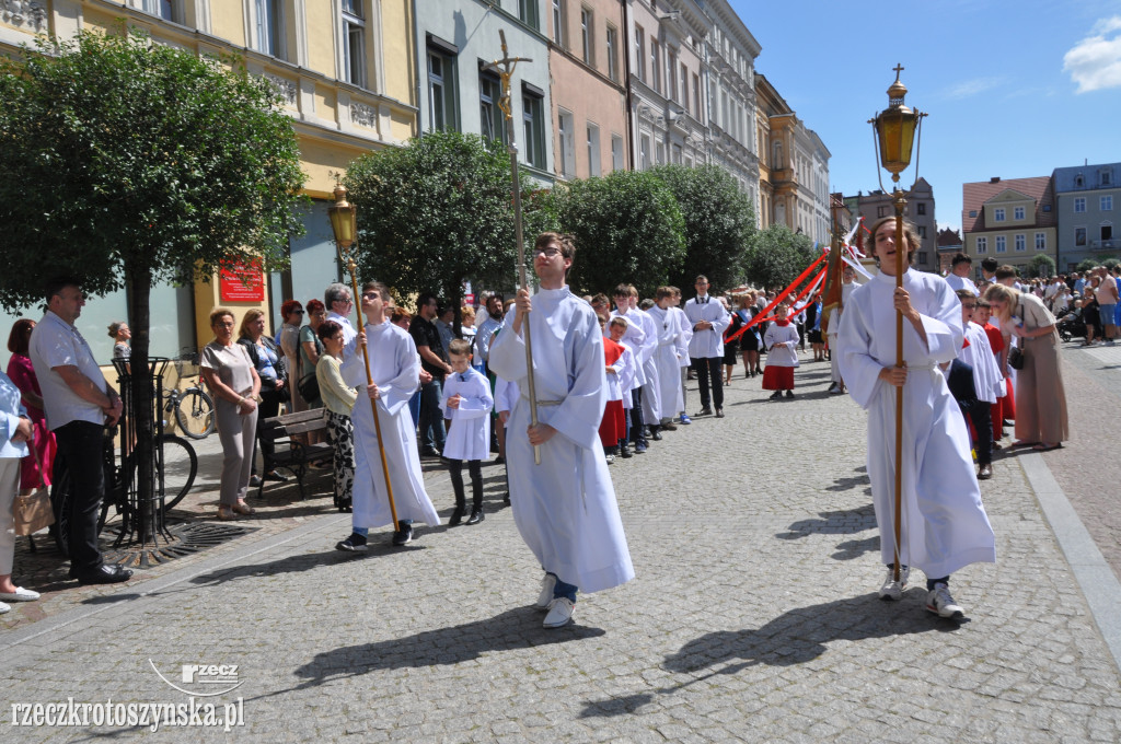 Ulicami Krotoszyna przeszła procesja Bożego Ciała