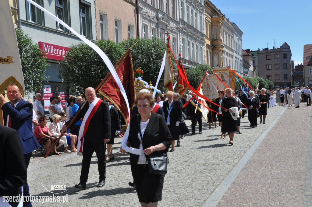 Ulicami Krotoszyna przeszła procesja Bożego Ciała