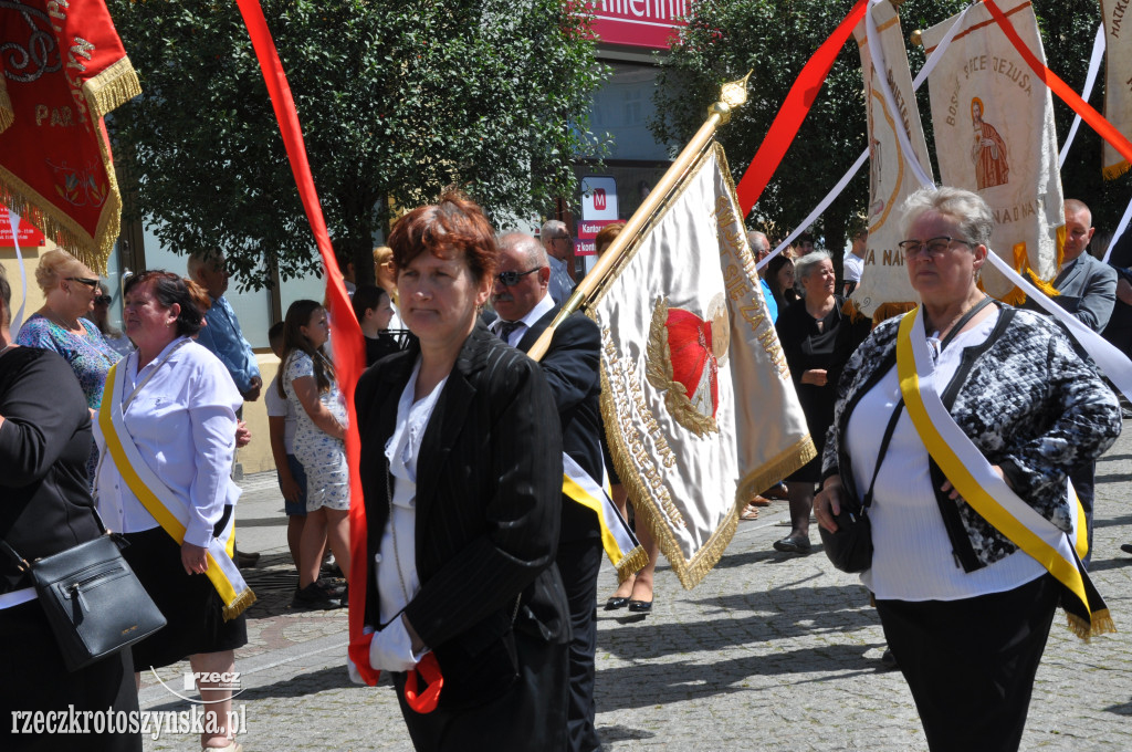 Ulicami Krotoszyna przeszła procesja Bożego Ciała