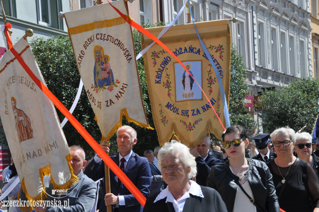 Ulicami Krotoszyna przeszła procesja Bożego Ciała
