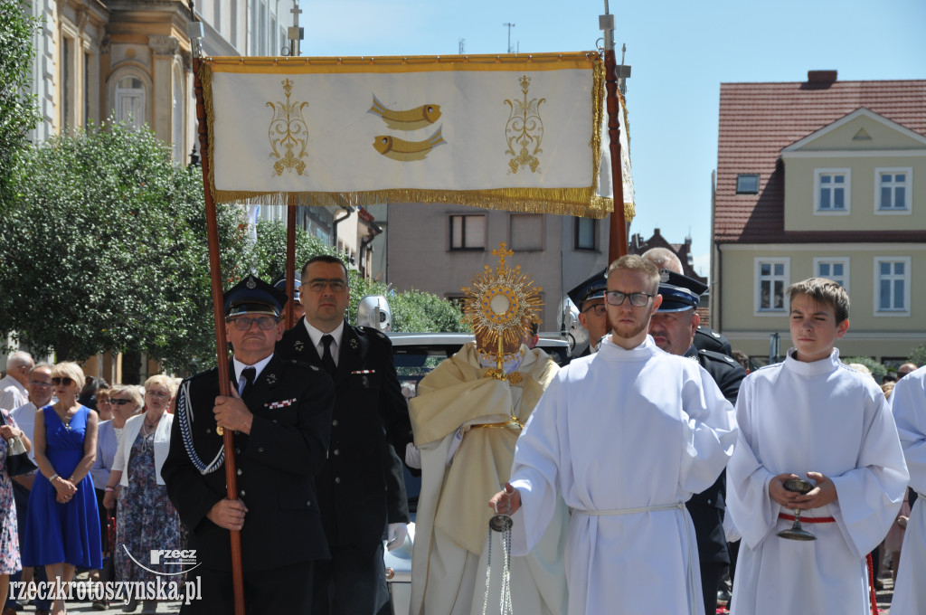 Ulicami Krotoszyna przeszła procesja Bożego Ciała