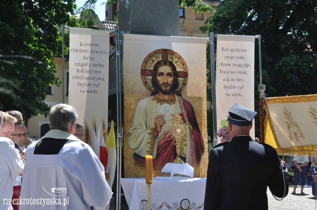 Ulicami Krotoszyna przeszła procesja Bożego Ciała