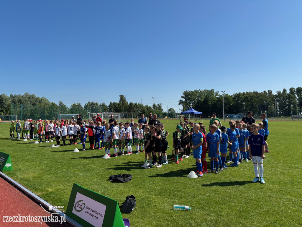 Rywalizacja młodych piłkarzy na krotoszyńskim stadionie